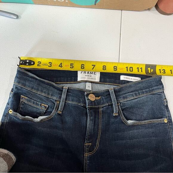 Frame X Revolve Denim Le Skinny De Jeanne Cascade Hem in Farrell - Picture 9 of 10